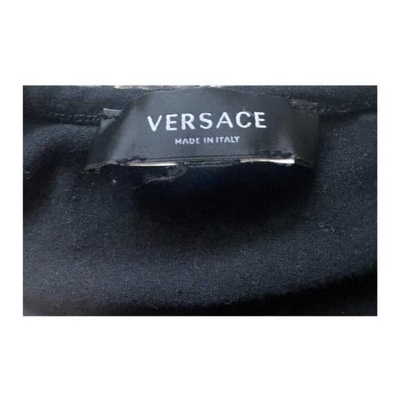 Versace Medusa Undershirt 🖤 - Picture 5 of 5